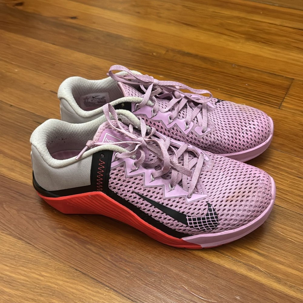 Nike Womens Metcon 6 AT3160 660, US 8
